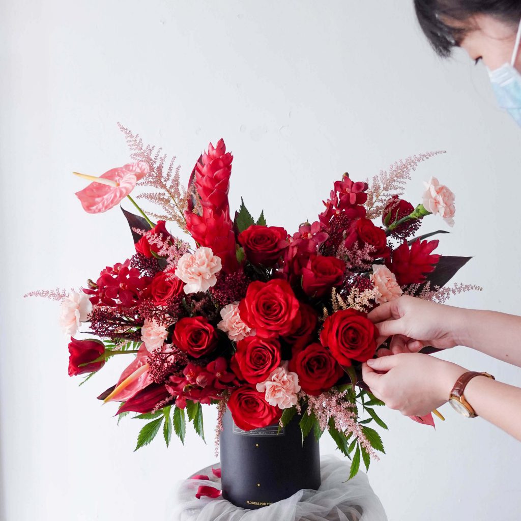 Tall Red Rose Flower Box by AFTERRAINFLORIST, PJ /KL Florist, Flower Delivery Service. Best for aniversary, Valentin's day