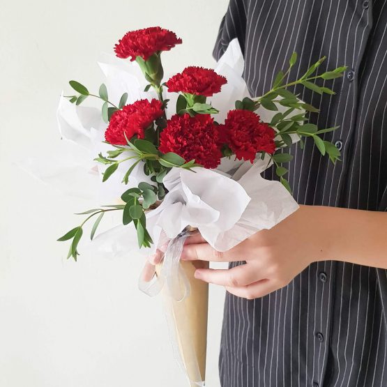 5 stalks red Carnations fresh flower wrapping bouquet by AFTERRAINFLORIST