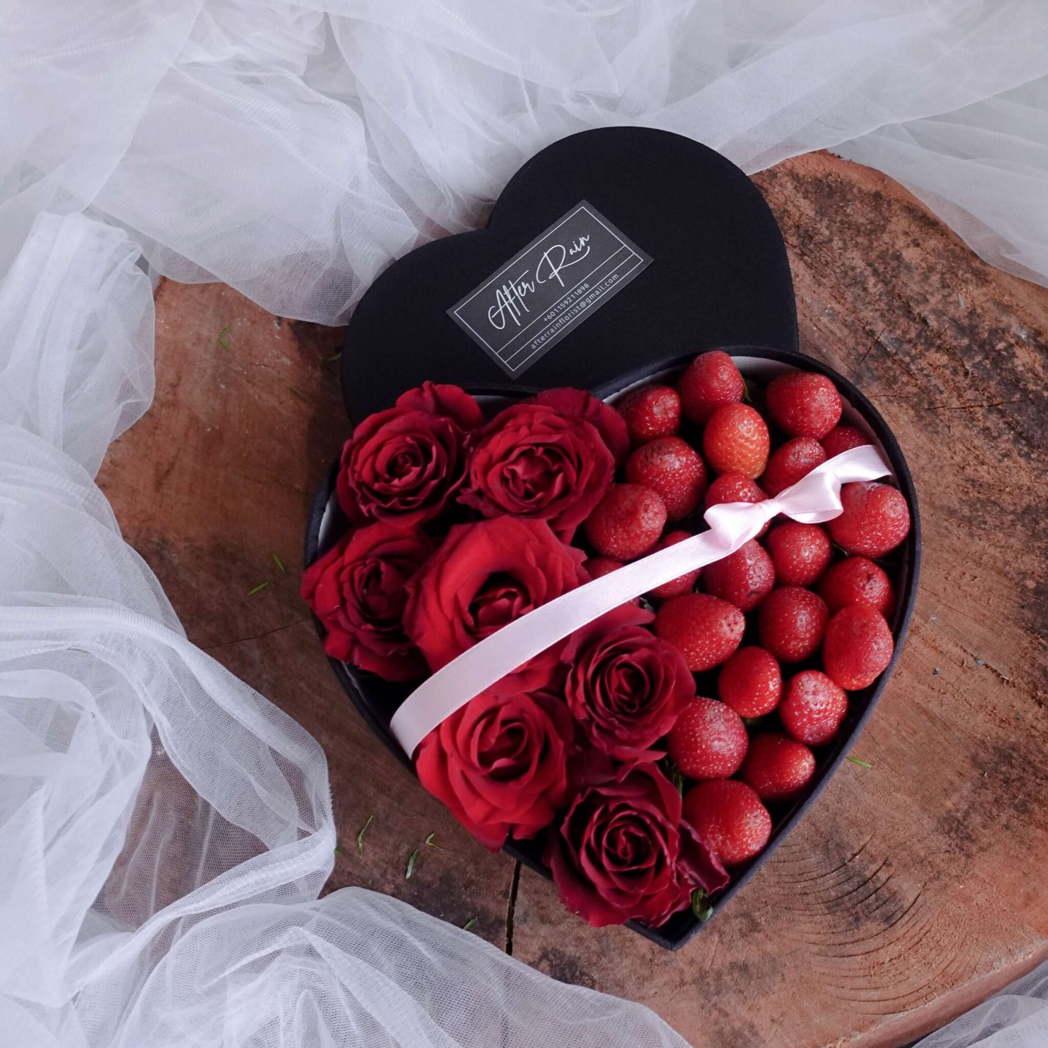 Full of Vitamin gift, Fresh Strawberry Rose Heart Shape Valentine Love Christmas style elegant & premium, Fresh & Healthy Fruit & Flower box gift by AfterRainFlorist, PJ Florist, KL & Selangor(Klang Valley) Flower Delivery Service