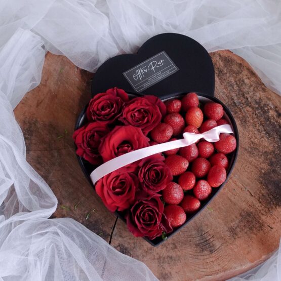 Full of Vitamin gift, Fresh Strawberry Rose Heart Shape Valentine Love Christmas style elegant & premium, Fresh & Healthy Fruit & Flower box gift by AfterRainFlorist, PJ Florist, KL & Selangor(Klang Valley) Flower Delivery Service