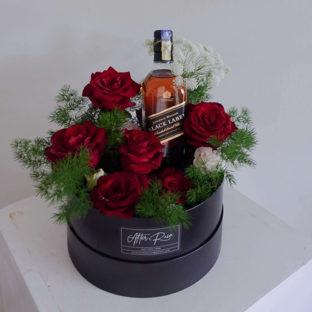 AfterRainFlorist PJ KL Selangor Florist Flower Delivery Service Red Rose Party Gift Customization Johnnie Walker Whiskey Flower Gift Box