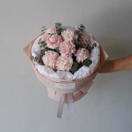 [Mother's Day Flower & Gift Delivery] Cute Russion Style Creamy Love Carnation Fresh Flower Bouquet by AfterRainFlorist, PJ Florist, KL & Selangor(Klang Valley) Flower Delivery Service