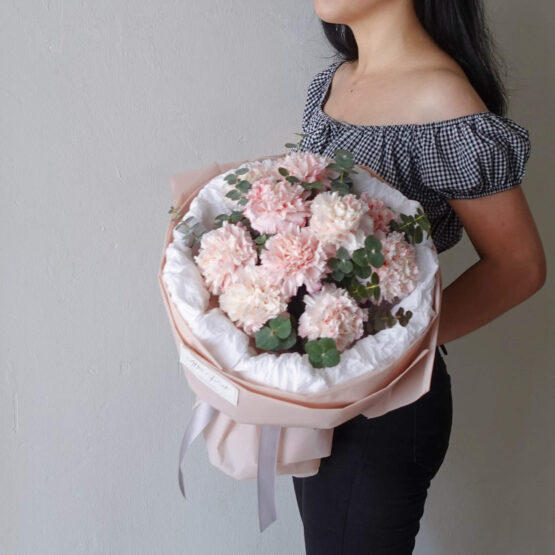[Mother's Day Flower & Gift Delivery] Cute Russion Style Creamy Love Carnation Fresh Flower Bouquet by AfterRainFlorist, PJ Florist, KL & Selangor(Klang Valley) Flower Delivery Service