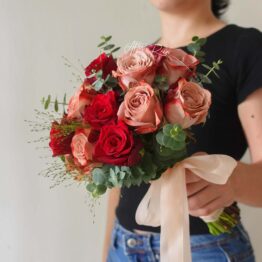 AfterRainFlorist_Red_Cappuccino_Rose_Dusty_Suitable_For_Kua_Oriental_Bridal_Rom_Wedding_Floral_Hand_handtied_bouquet_Bunga_Tangan_Kahwin_PJ_Florist_KL_Klang_Valley_Flower_Gift_Delivery_Services