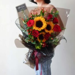 AfterRainFlorist_Happy_Sunflower_Red_Rose_Fresh_Flower_Wrapping_Hand_Bouquet_PJ_Florist_KL_Klang_Valley_Flower_Gift_Delivery_Services