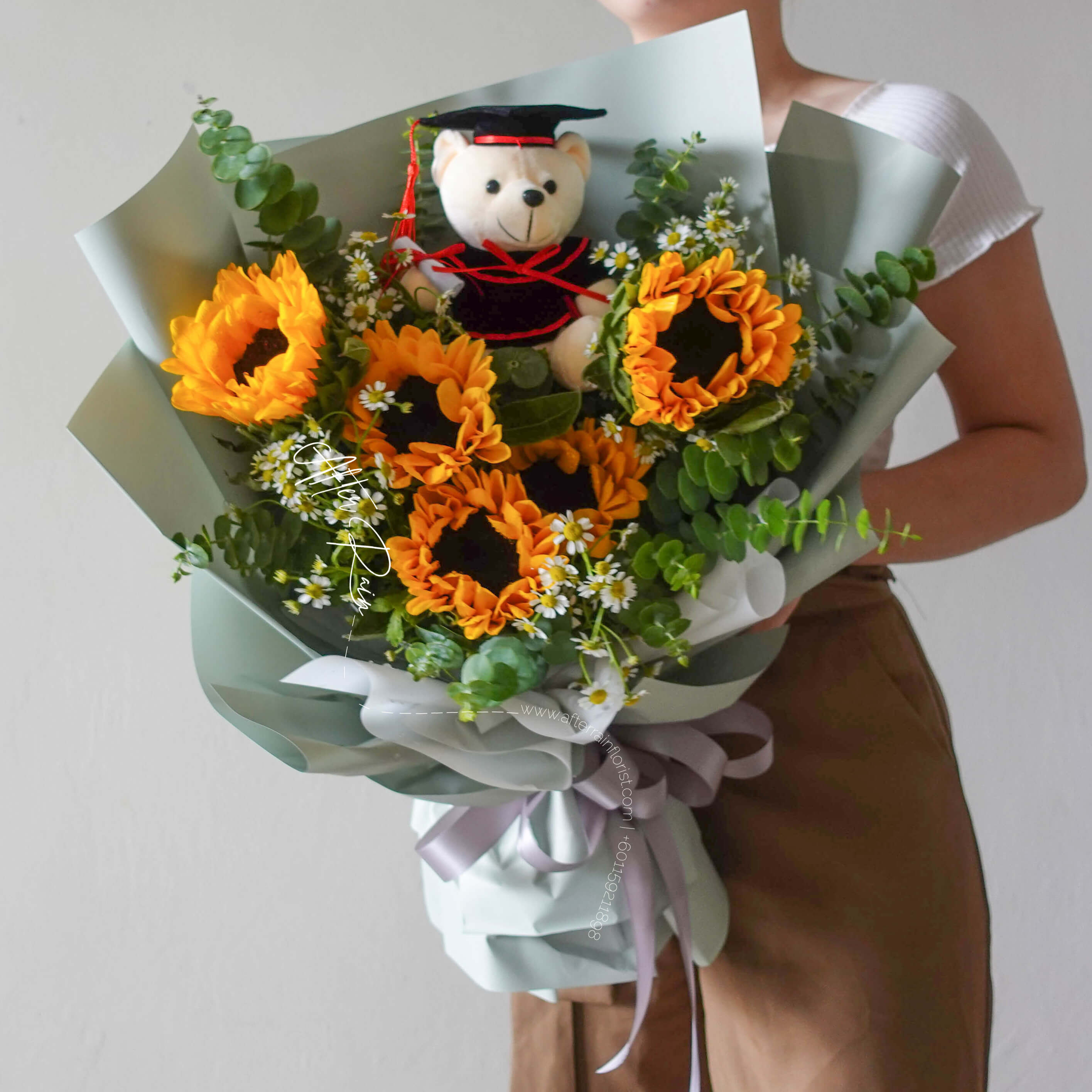 AfterRainFlorist Convocation Sunflower Flower Bouquet PJ Florist KL Klang Valley Flower Gift Delivery Services