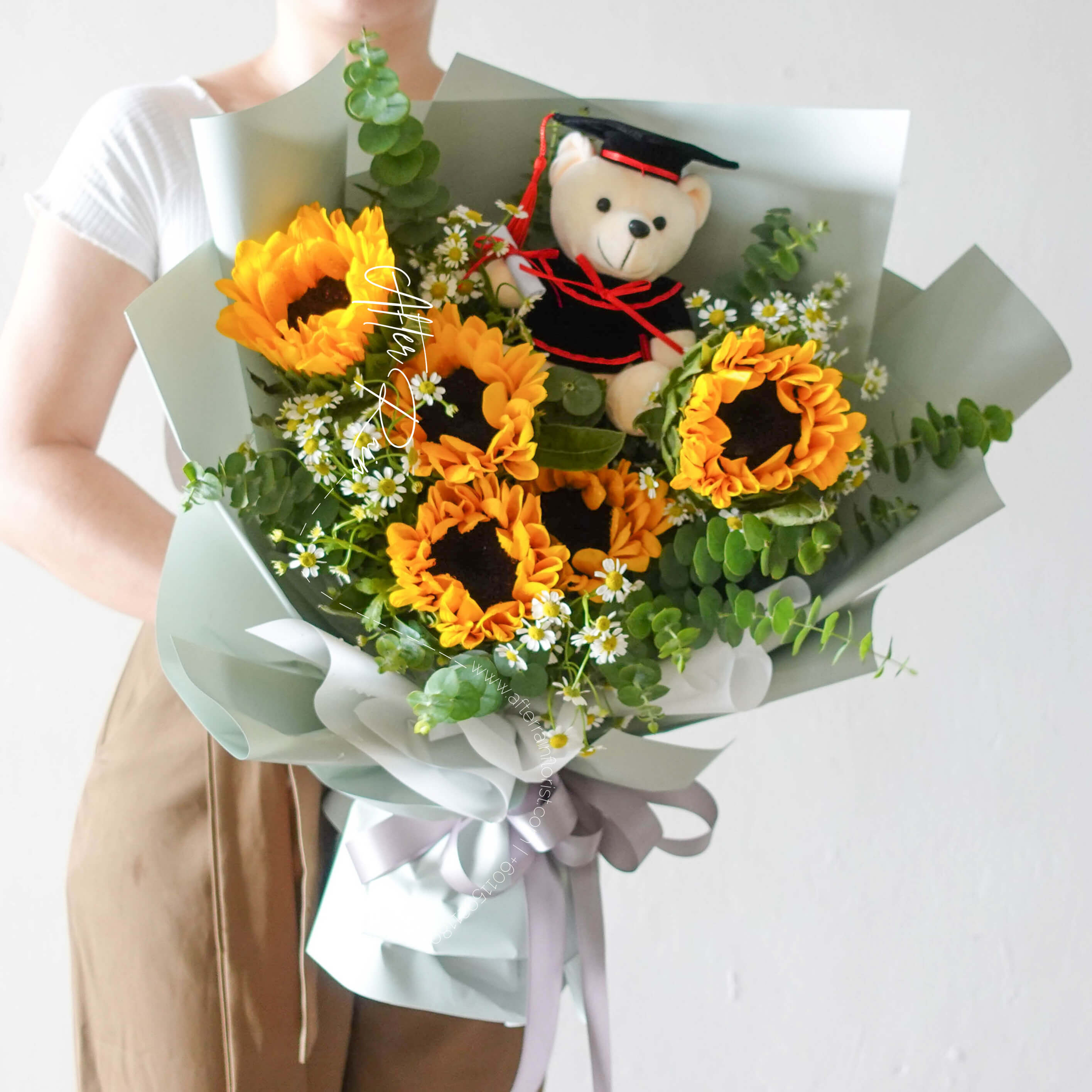 AfterRainFlorist Convocation Sunflower Flower Bouquet PJ Florist KL Klang Valley Flower Gift Delivery Services
