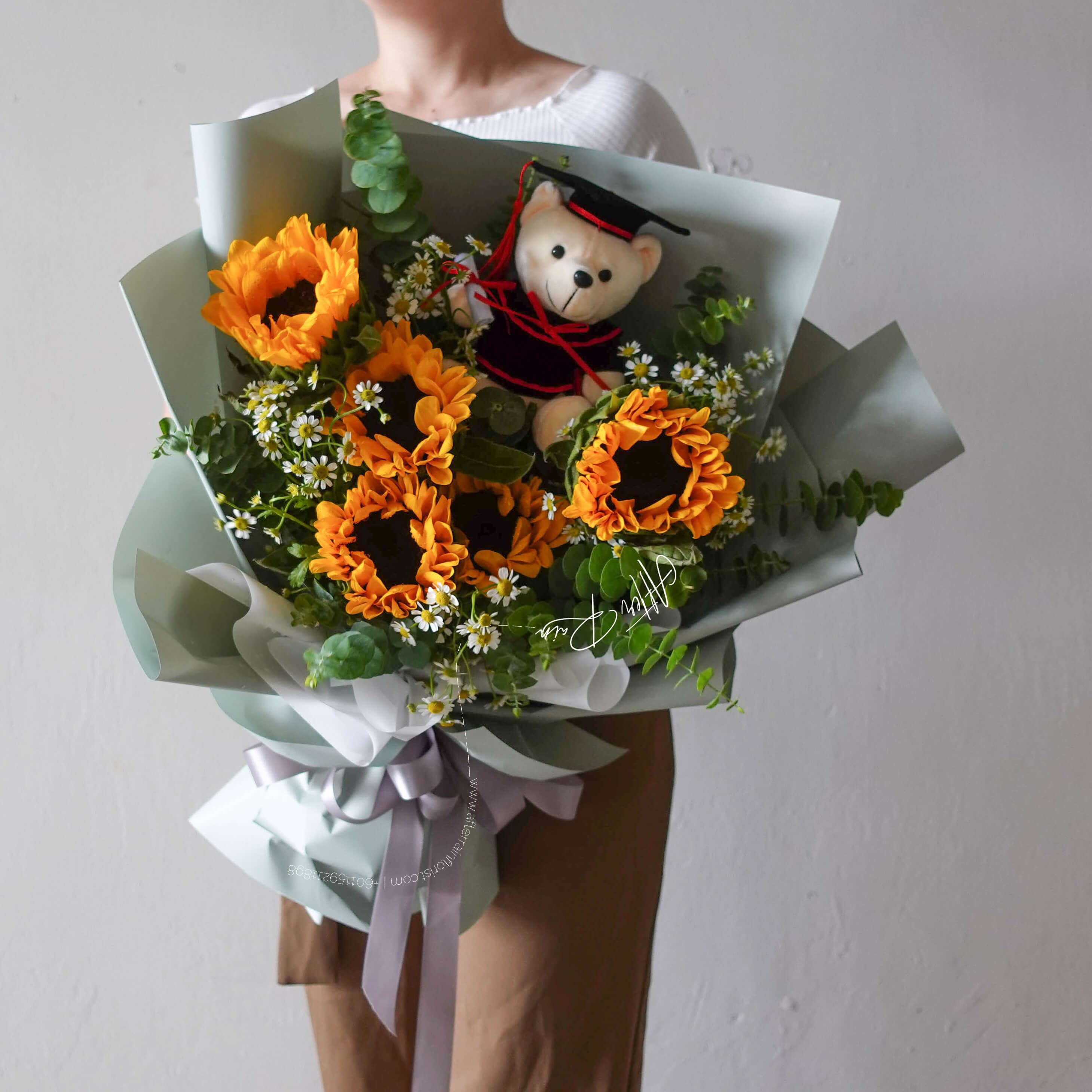 AfterRainFlorist Convocation Sunflower Flower Bouquet PJ Florist KL Klang Valley Flower Gift Delivery Services